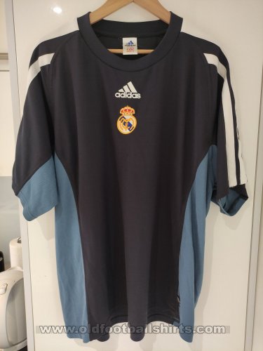 Real Madrid Training/recreatie  voetbalshirt  2001 - 2002