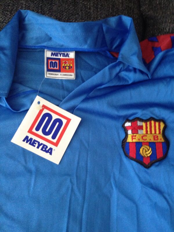 Vintage Barcelona Shirts : Barcelona Third Football Shirt 1987