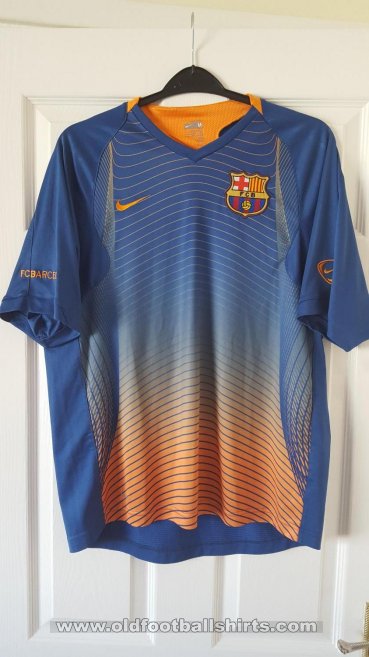 Barcelona Training/Leisure football shirt 2005 - 2006