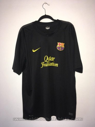 Barcelona Training/Leisure football shirt 2011 - 2012
