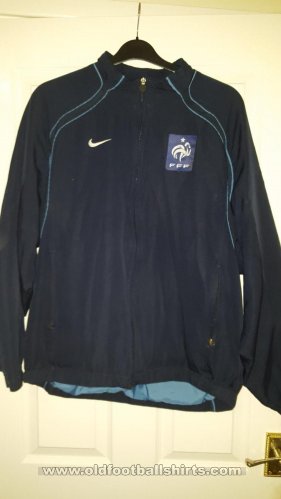 France Training/Leisure football shirt (unknown year)