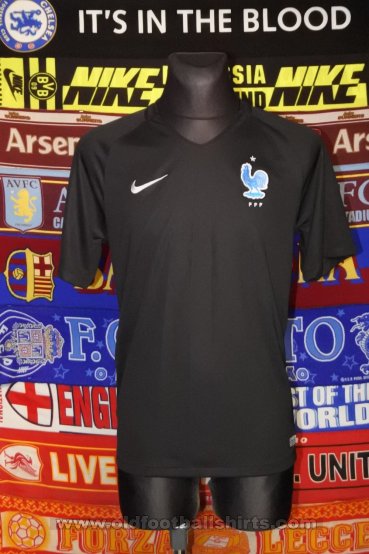 France Third football shirt 2016 - 2017