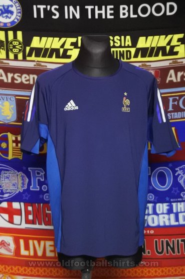 France Training/Leisure football shirt 2002 - 2004