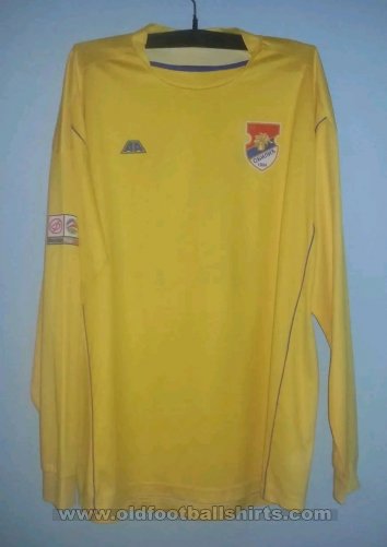 Obilic Home football shirt 2004 - 2005