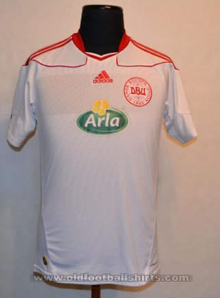 Denmark Away football shirt (unknown year)