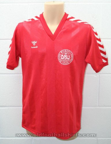 Denmark Home football shirt 1983 - 1984