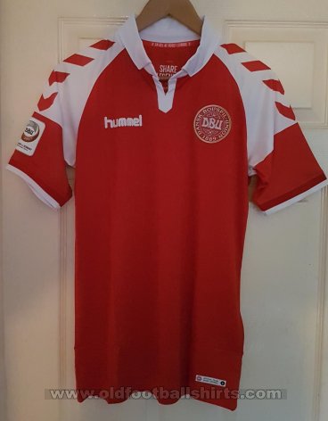 Denmark Istimewa baju bolasepak 2017