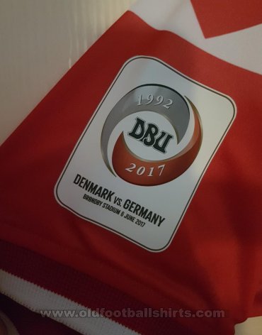 Denmark Istimewa baju bolasepak 2017