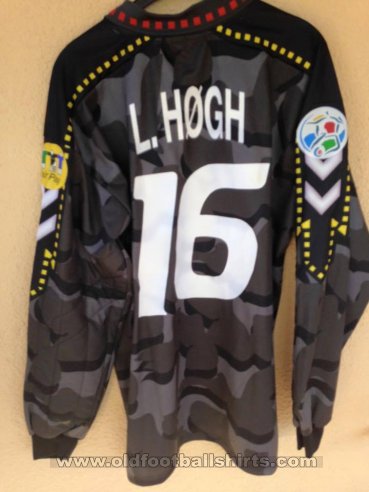 Denmark Goalkeeper football shirt 1996 - 1997