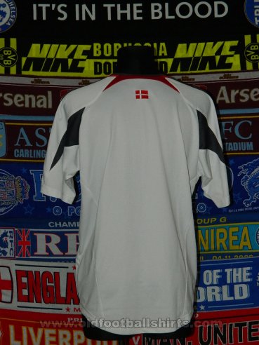 Denmark Visitante Camiseta de Fútbol 2005 - 2006