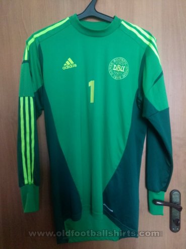 Denmark Goalkeeper football shirt 2012 - 2013