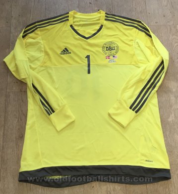 Denmark Goalkeeper football shirt 2014 - 2015