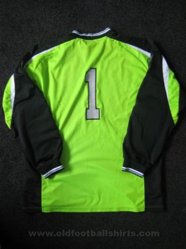 Denmark Goalkeeper football shirt 2000