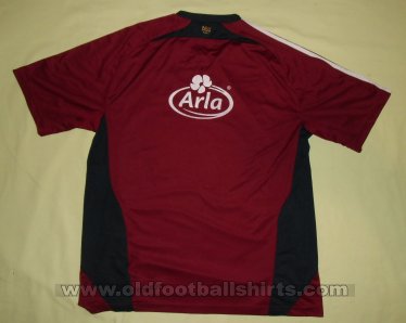 Denmark Training/Leisure football shirt 2009 - 2011