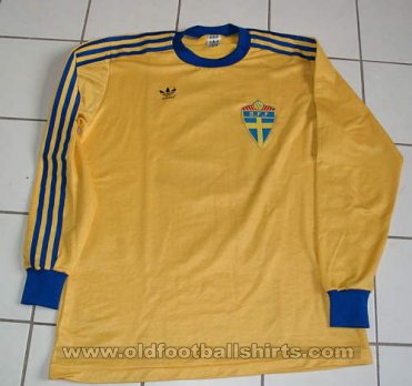 Sweden Home football shirt 1977 - 1980