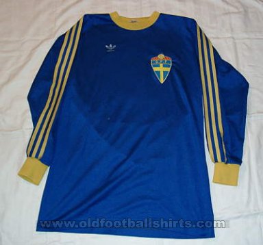 Sweden Away football shirt 1977 - 1980