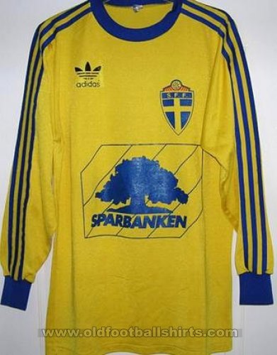 Sweden Home football shirt 1982 - ?
