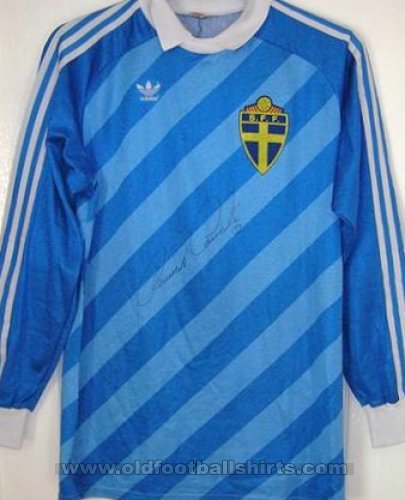 Sweden Goalkeeper football shirt 1985 - ?