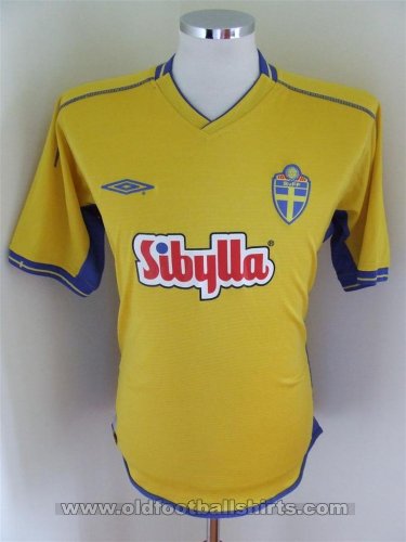 Sweden Home football shirt 2004 - 2005