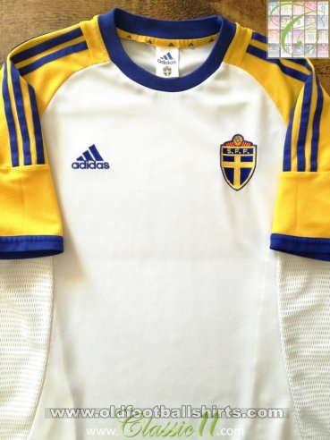 Sweden Away football shirt 2002 - 2003