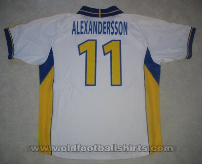 Sweden Away football shirt 2000 - 2001