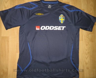 Sweden Training/Leisure football shirt (unknown year)