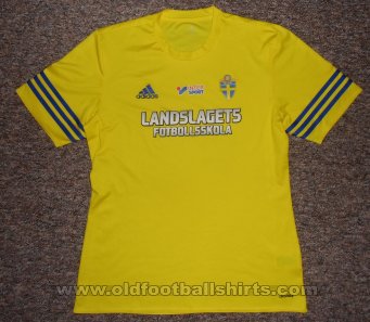 Sweden Training/Leisure football shirt 2018