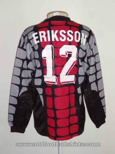 Sweden Goalkeeper football shirt 1995