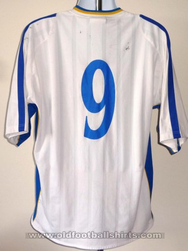 Cyprus Weg Fußball-Trikots 2002 - 2004