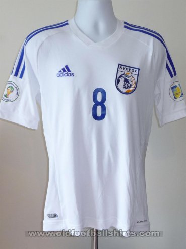 Cyprus Weg Fußball-Trikots 2012 - 2014