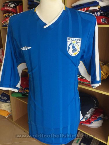 Cyprus Home camisa de futebol 2002 - 2004
