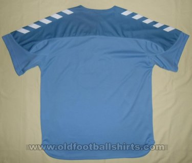Aston Villa Training/Leisure football shirt 2004 - 2015