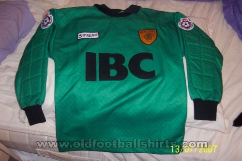 Hull City Goalkeeper football shirt 1995 - 1997