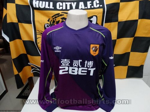Hull City Goalkeeper football shirt 2014 - 2015