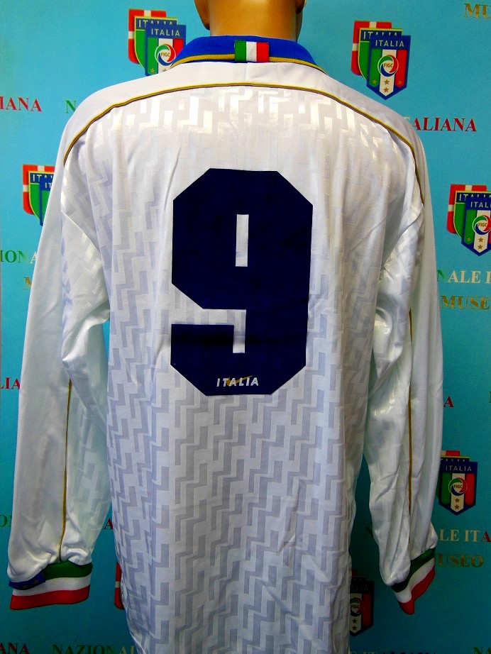 Italy Away football shirt 1995 - 1996.