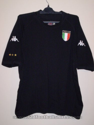 Italy Goalkeeper football shirt 2002