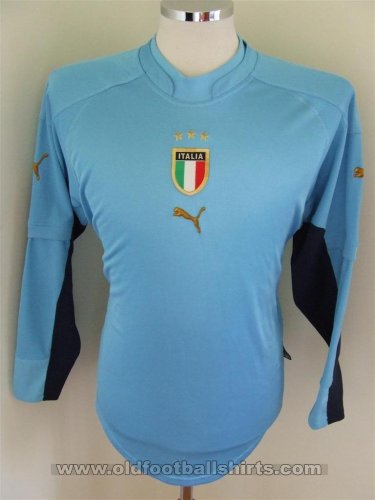 Italy Goalkeeper football shirt 2004 - 2006