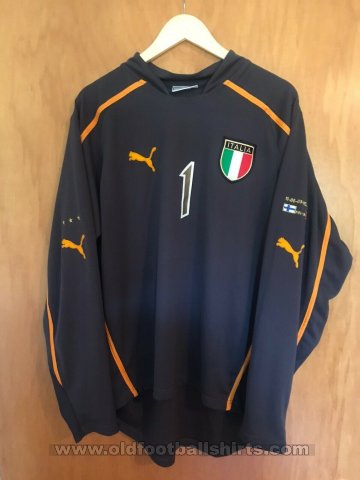 Italy Goalkeeper football shirt 2003 - 2004