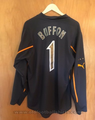 Italy Goalkeeper football shirt 2003 - 2004