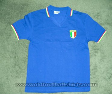Italy Retro Replicas football shirt 1982 - 1984