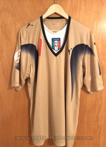 Italy Goalkeeper football shirt 2005 - 2006