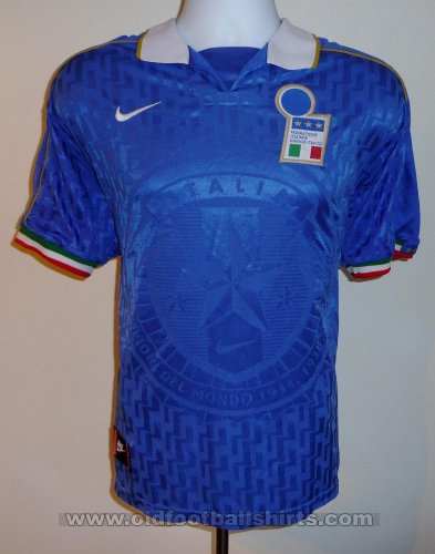 Italy Home football shirt 1995 - 1996