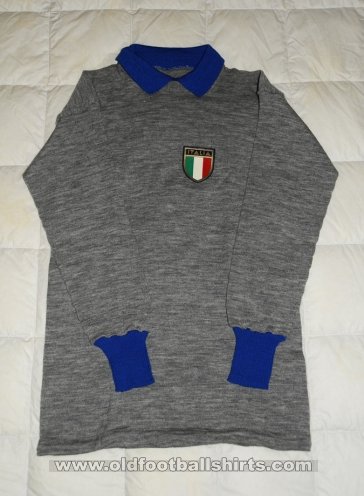 Italy Goalkeeper football shirt 1974 - ?