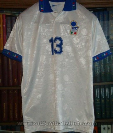 Italy Away football shirt 1994 - 1995