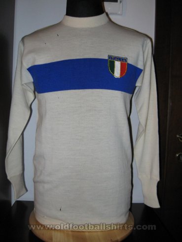 Italy Away football shirt 1959
