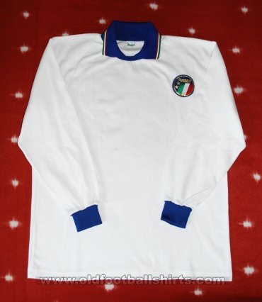 Italy Away football shirt 1986 - 1988