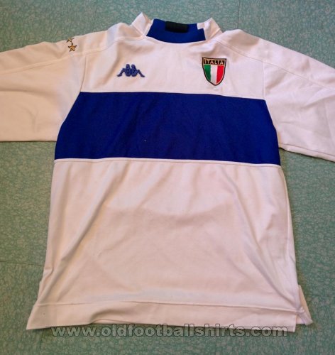 Italy Away football shirt 1998 - 2000