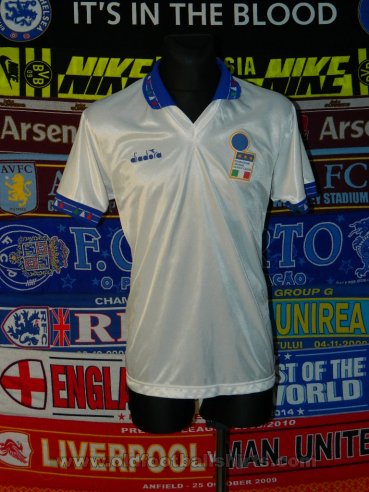 Italy Away football shirt 1993 - 1994