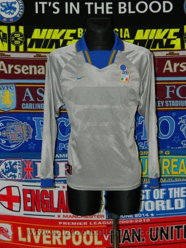 Italy Goalkeeper football shirt 1996 - 1998