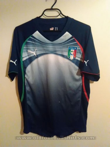 Italy Training/Leisure football shirt 2010